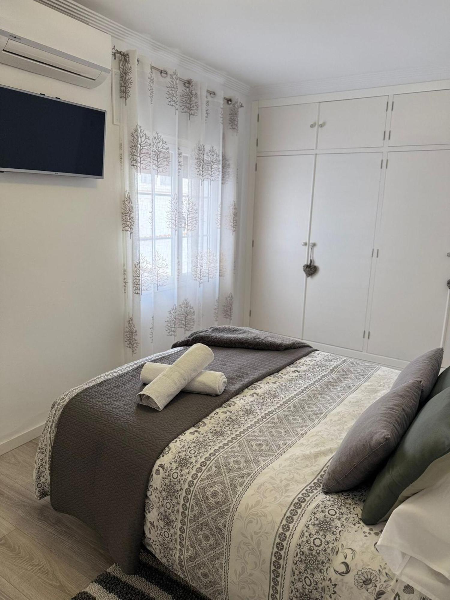 Apartamento Vega Baena Bagian luar foto